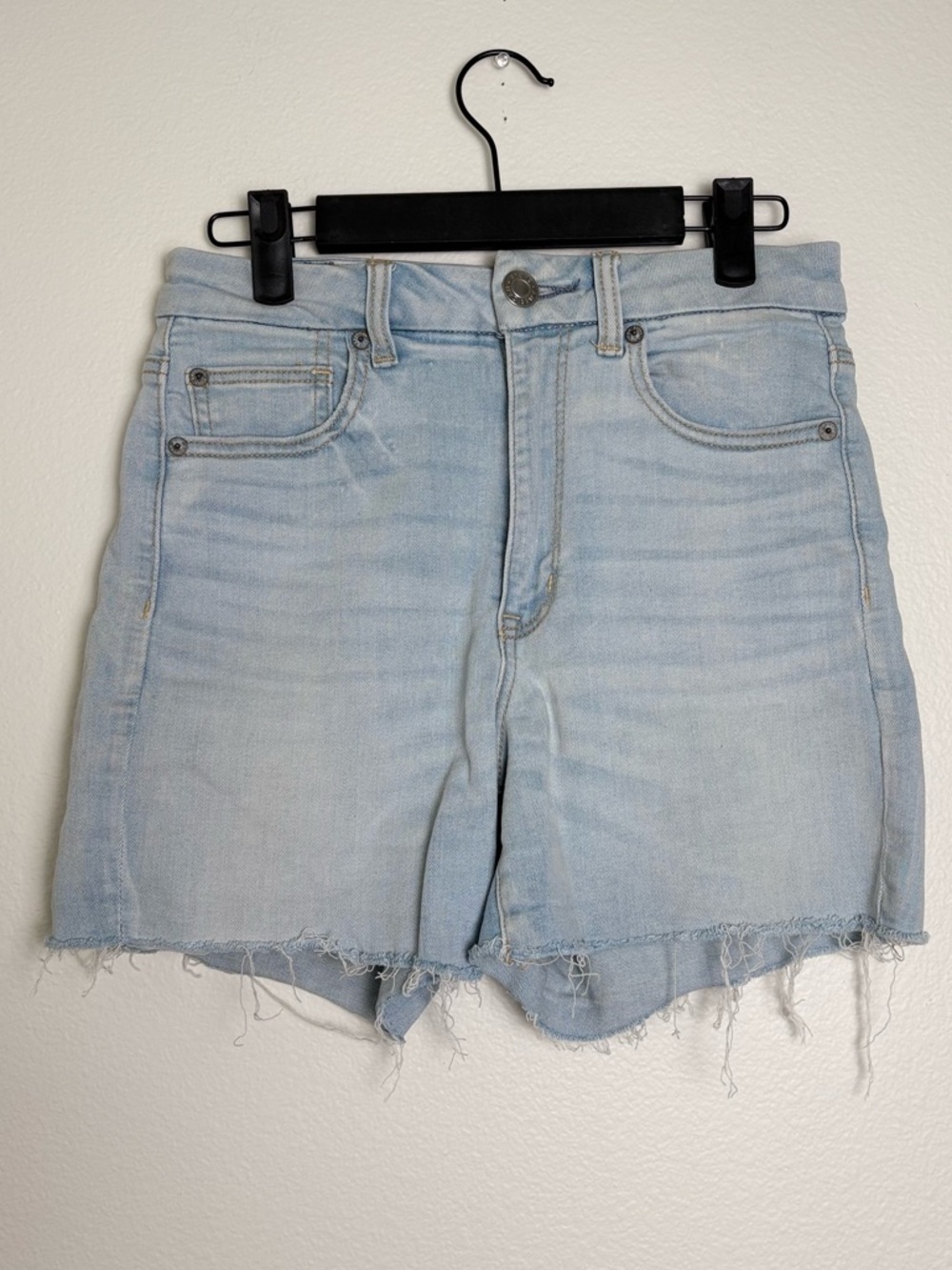 American Eagle Outfitters Light Wash High-Rise Denim Cutoff Shorts Size 6